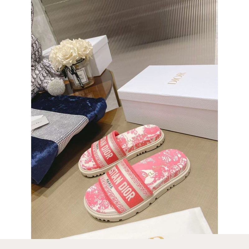 ch**an D*or slippers